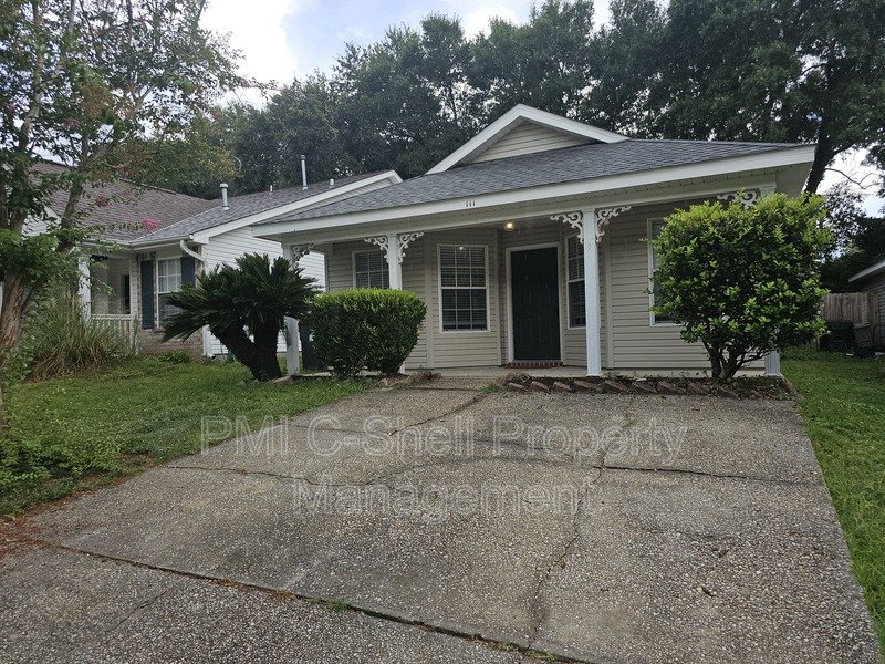 3 Bedroom 2 Bath, Pets, Park, Fenced Yard, Updated property image