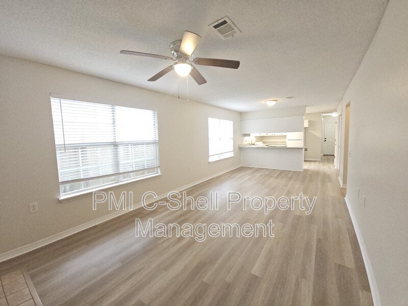 3 Bedroom 2 Bath, Pets, Park, Fenced Yard, Updated property image