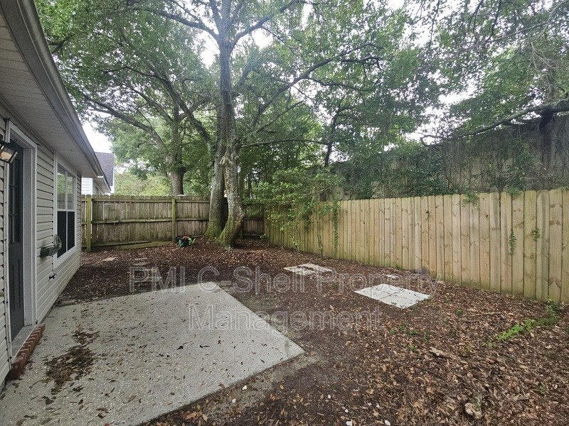3 Bedroom 2 Bath, Pets, Park, Fenced Yard, Updated property image