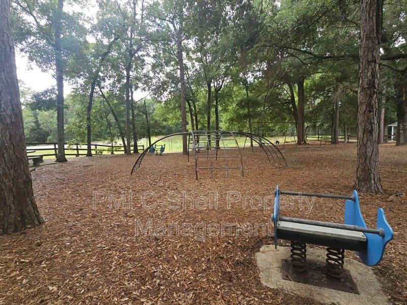 3 Bedroom 2 Bath, Pets, Park, Fenced Yard, Updated property image