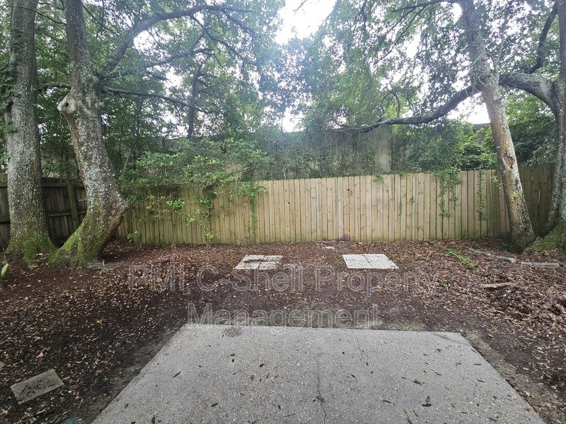 3 Bedroom 2 Bath, Pets, Park, Fenced Yard, Updated property image