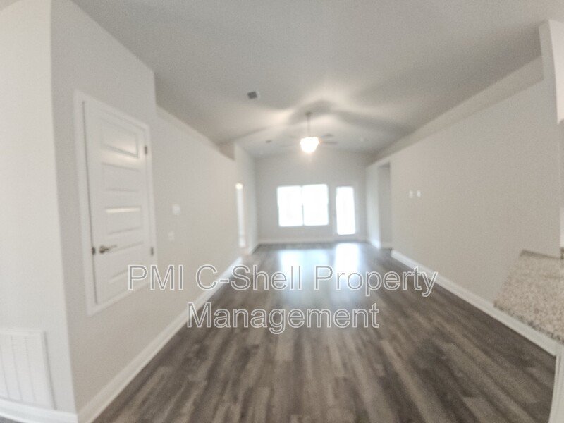 New 4 Bed 2 Bath, Garage, Yard, Pets, NAS Penscola property image