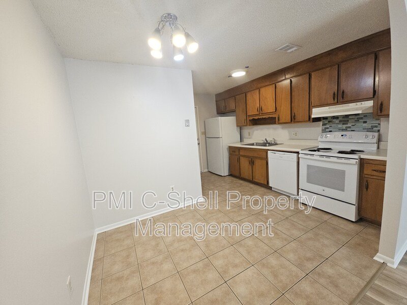 2 Bed 1 Bath, Pets, Yard Pensacola property image