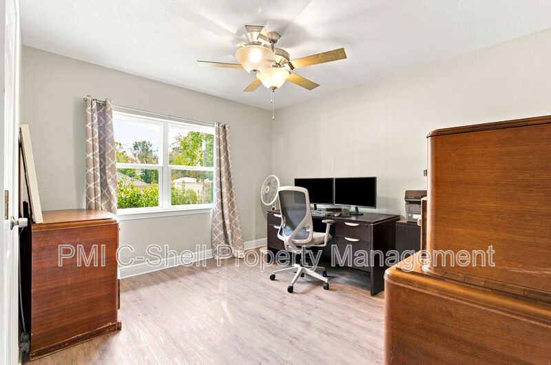 Updated 3 Bed 2 Bath Home, Convenient, Pet Friendly, Backyard property image