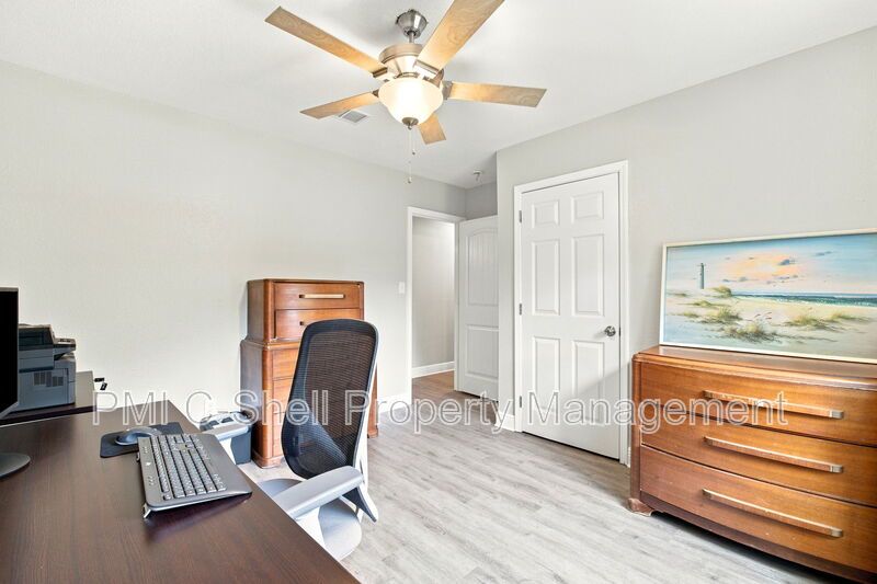 Updated 3 Bed 2 Bath Home, Convenient, Pet Friendly, Backyard property image