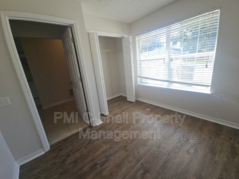Convenient 2 Bed 1 Bath Townhouse, Yard, Pets OK property image
