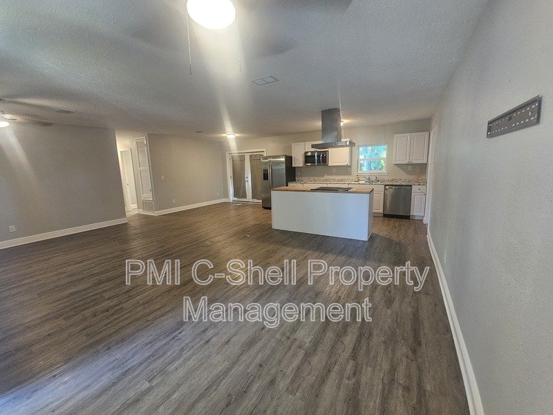 Updated 3 Bed 2 Bath Home, Convenient, Pet Friendly, Backyard property image