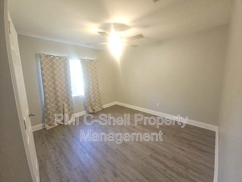 Updated 3 Bed 2 Bath Home, Convenient, Pet Friendly, Backyard property image