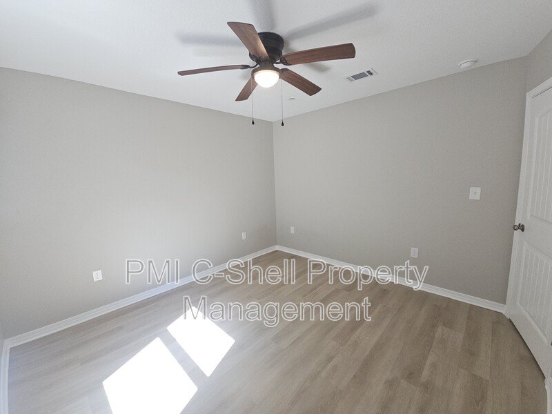 New Updated 2 Bed 1 Bath Pet Friendly Pensacola property image