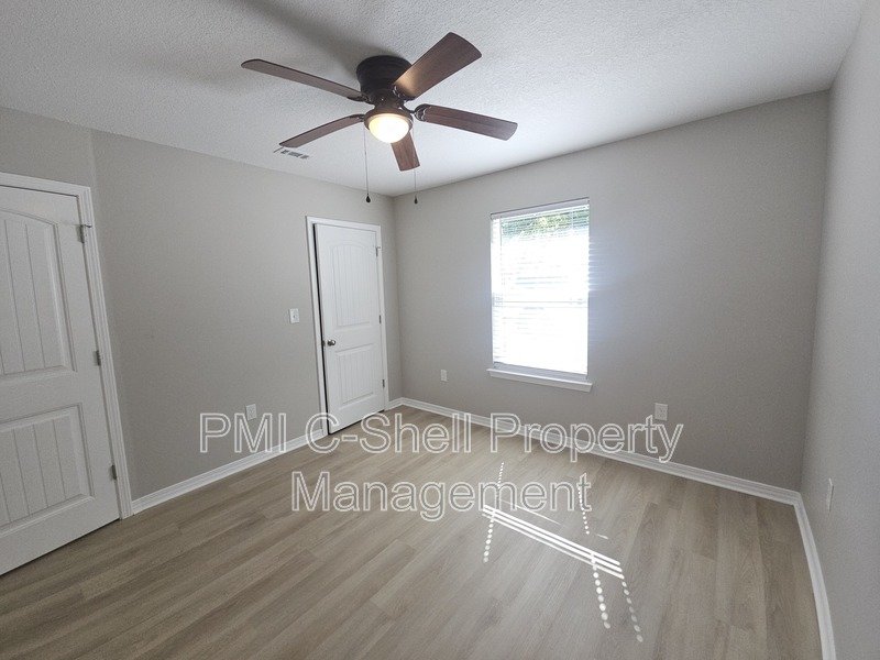 New Updated 2 Bed 1 Bath Pet Friendly Pensacola property image