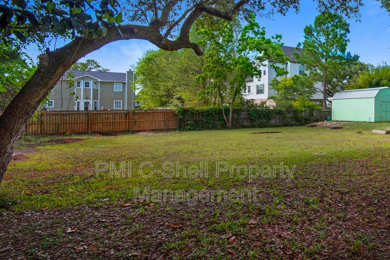 3bed 2bath Gulf Breeze, Yard, Great Schools, No HOA, $374,900 property image