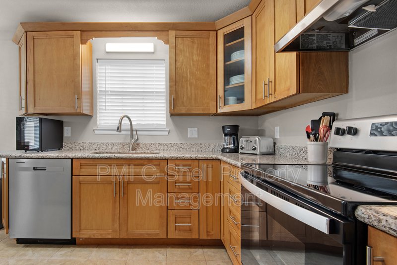 3bed 2bath Gulf Breeze, Yard, Great Schools, No HOA, $374,900 property image